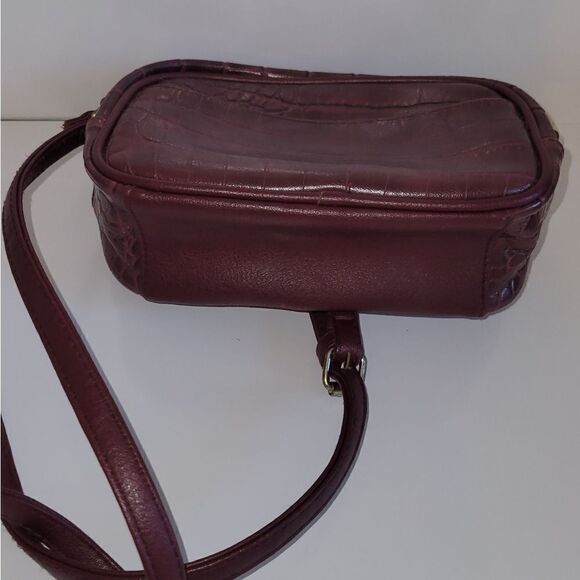 TAHARI Wine  Embossed Crocodile Mini Crossbody Faux Leather - Picture 5 of 6